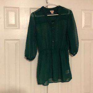 Green 3/4 sleeve top